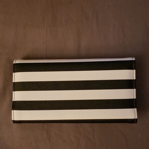 Wallet - Picture 2 of 3